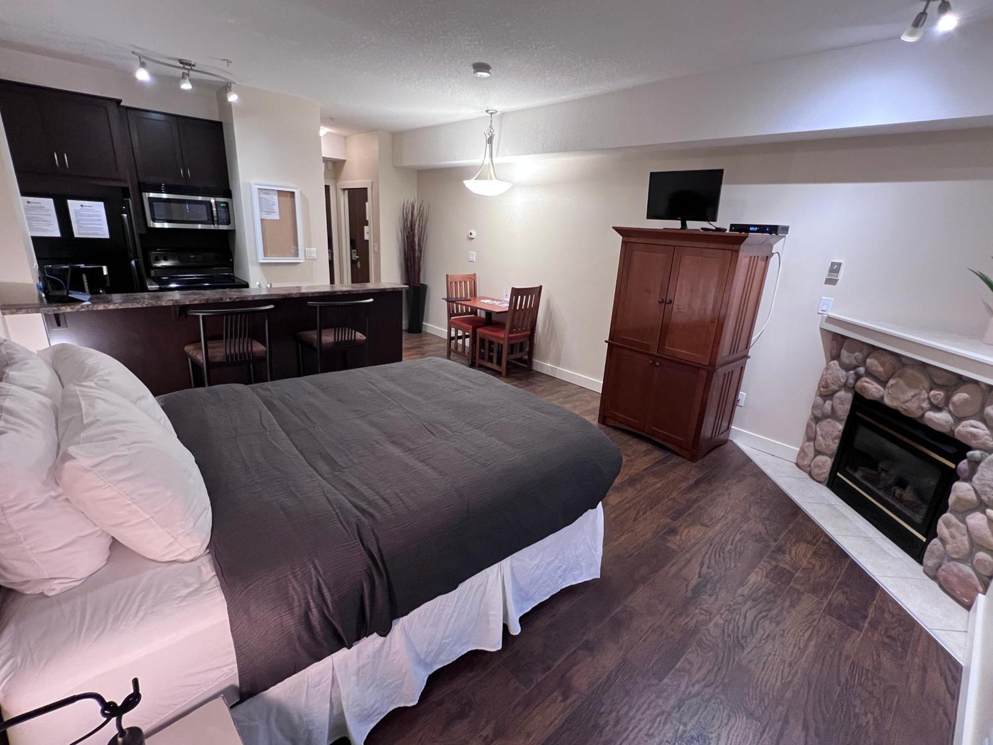 Silver Rock Condominiums By Fernie Central Reservations Экстерьер фото