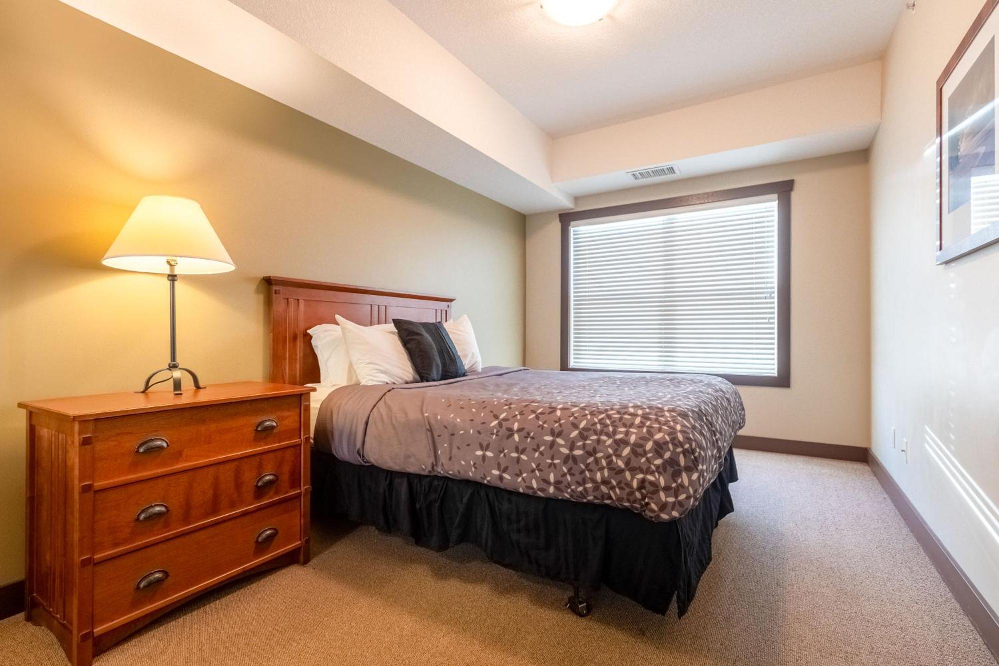 Silver Rock Condominiums By Fernie Central Reservations Экстерьер фото